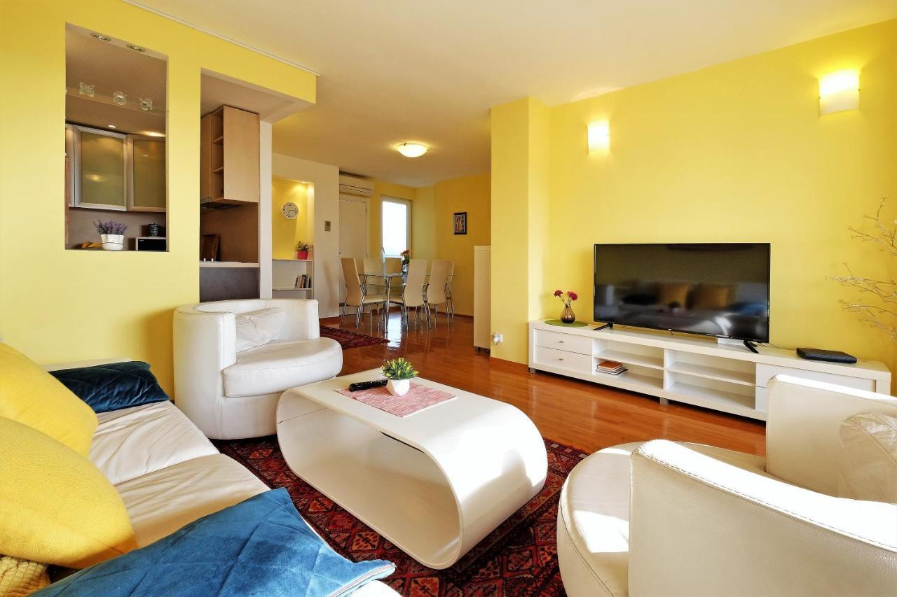 Apartment Bella Art Belgrad Exteriör bild