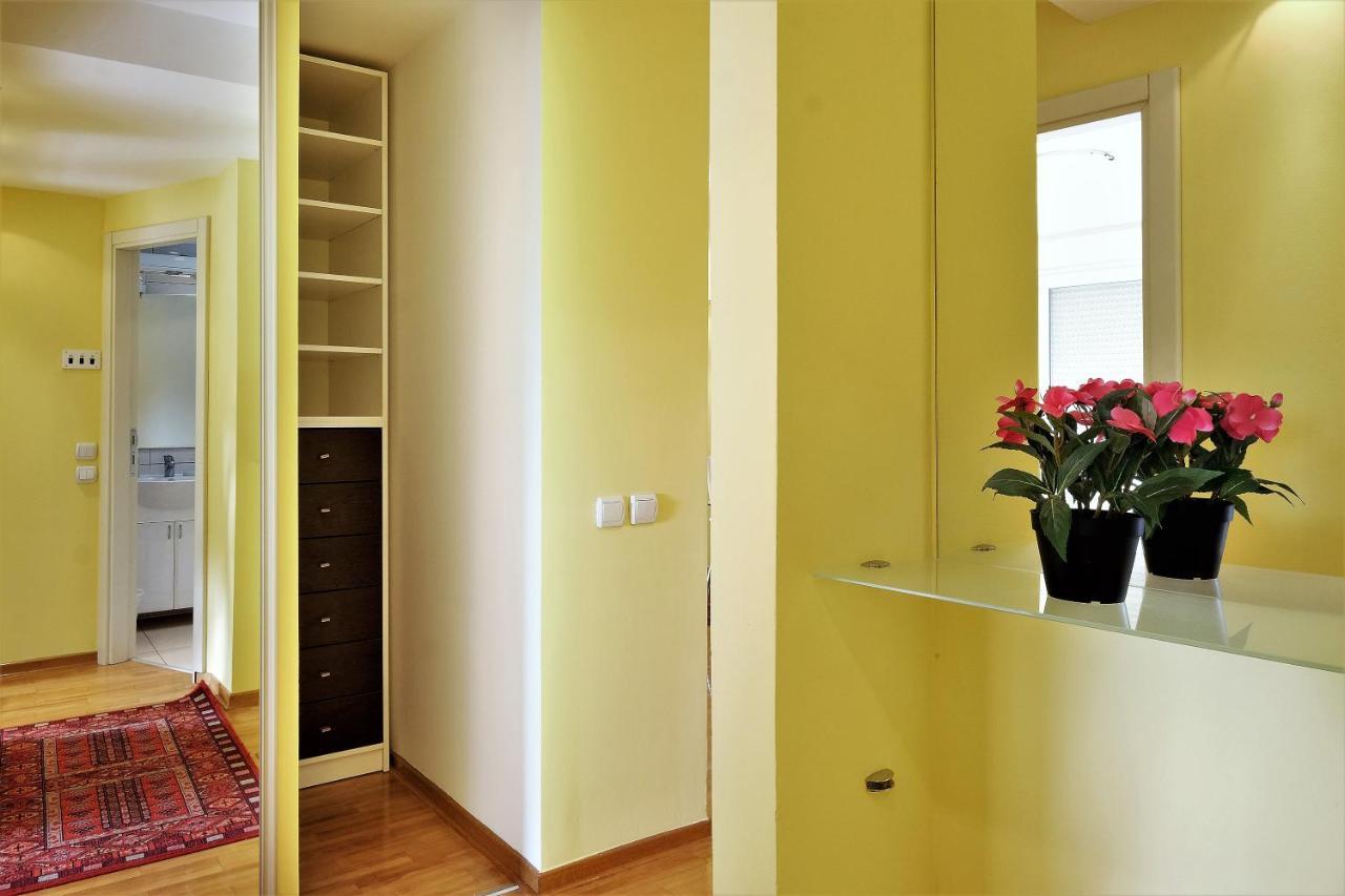 Apartment Bella Art Belgrad Exteriör bild