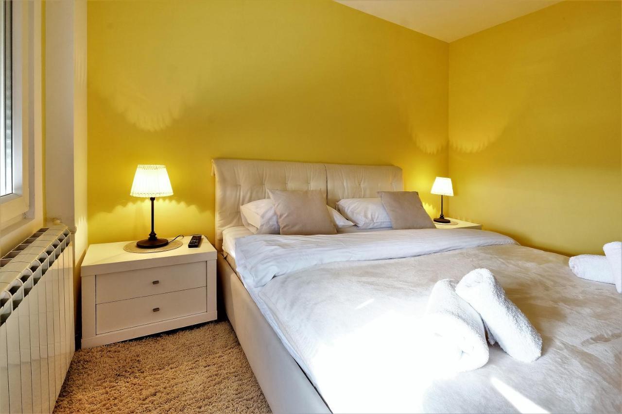 Apartment Bella Art Belgrad Exteriör bild